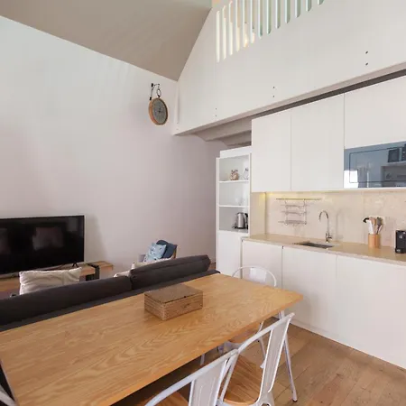 Flh Bairro Alto Design Flat * ליסבון